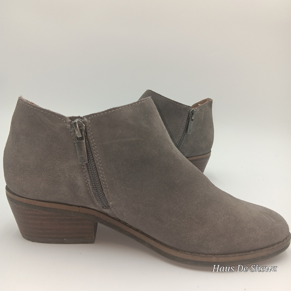 Lucky Brand Womens Frankela grey suede, size 6